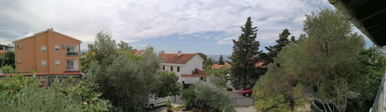 Apartman-Maja-Krk Krk Town Exterior photo